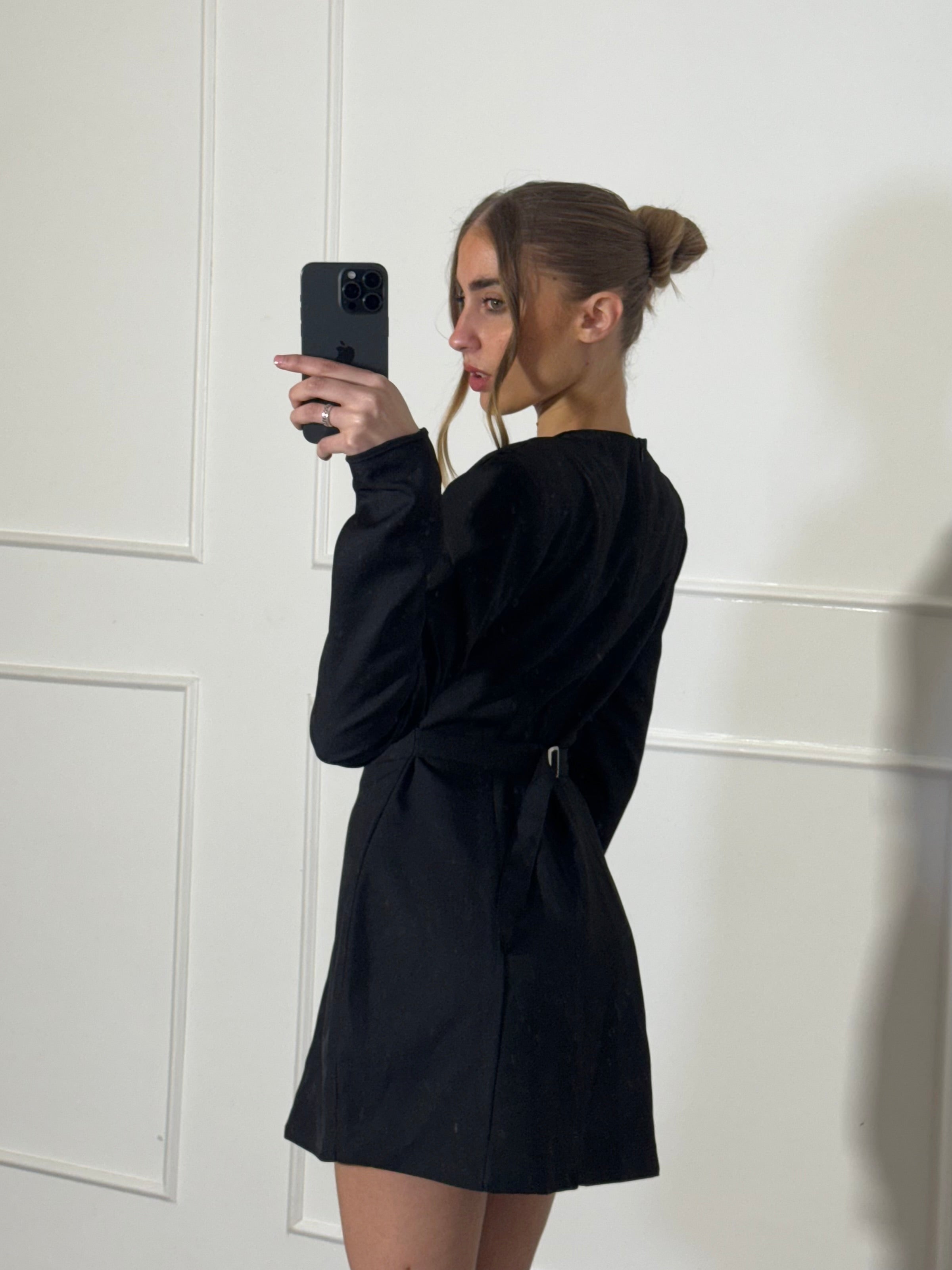 Dress bottoni